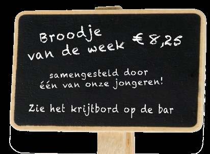 Stap 2: Kies je Beleg Belegd brood of broodje 6,75 BELEGEN OF OUDE KAAS MET MOSTERD-DILLESAUS BOEREN GEROOKTE PLAATHAM VAN DE WALHOEVE Brood / Broodjes SCHARRELEISALADE MET BIESLOOK FILET AMERICAIN