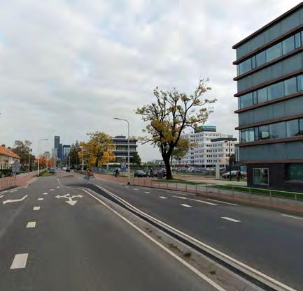 Het bouwplan gaat uit van een opdeling in drie volumes die verschoven zijn ten opzichte van elkaar. De dozen zijn in drie stappen teruggelegd vanaf de Tesselschadestraat.