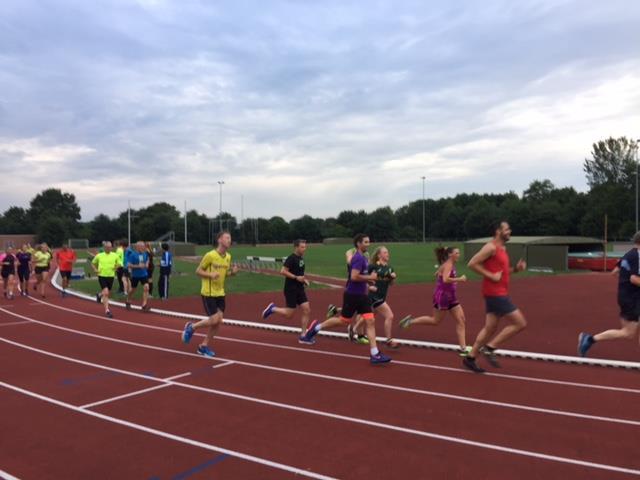 Wat is MILA training : MiddelLange afstand: Middellange afstand trainingen in de volksmond van de atletiek vaak afgekort tot Mila trainingen mag zich binnen de loopsport verheugen op een groot bereik.