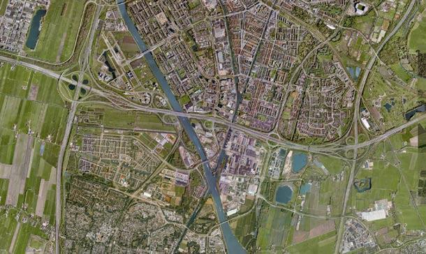 P+R Drie denkrichtingen voor de A12-zone In opdracht van Bestuur Regio Utrecht zijn drie ruimtelijk-programmatische modellen ontwikkeld om het denken en het debat over mogelijke toekomsten van de