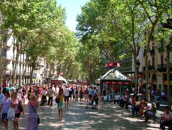 Daarna rijden we door naar de buurt van de beroemde Sagrada Familia, het levenswerk van Antoni