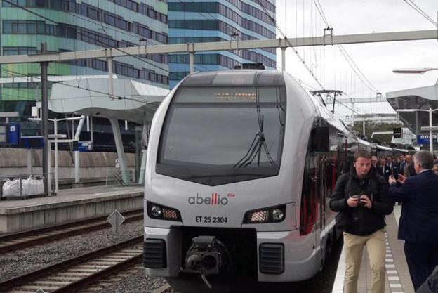 realisatie. Dus stap voor stap, waarbij het proefbedrijf de eerste stap zou moeten zijn. Tevens aangegeven dat het geen modaliteitendiscussie (tram, trein, tramtrein, treintram, etc.