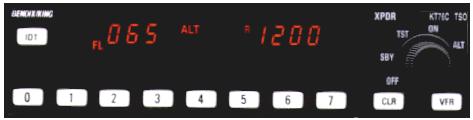 7700 Emergency 7600 Radio failure 7500 Unlawful interference (kaping ) Ongecontroleerde VFR vluchten buiten het vliegveldcircuit gebruiken de code 7000. Dit is een transponder van Bendix/King.