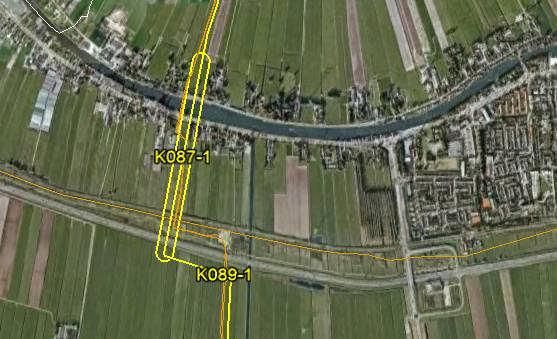 De aardgastransportleiding Beverwijk - Wijngaarden verlaat hier de bundeling met de bestaande gasleidingen, maar loopt wel grotendeels parallel aan de leiding van de Nederlandse