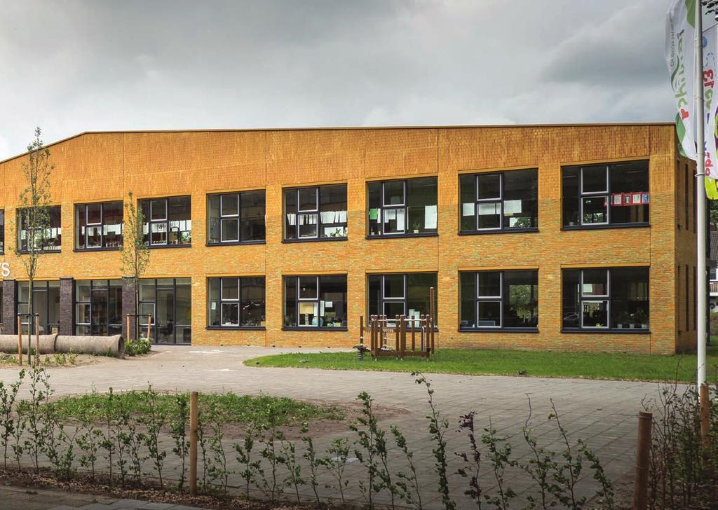 In maart 2017 konden twee basisscholen, kinderopvang, wijkcentrum en sportverenigingen het gebouw in gebruik nemen. Hesco Bouw uit Stadskanaal bracht voor dit project de partijen bijeen.