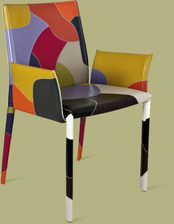 Deze stoel is iets bijzonders: licht en als u wilt kleurrijk met expressieve brun foncé donkerbruin blanc wit naadvoering laat hij zich niet in conventionele schema s passen.