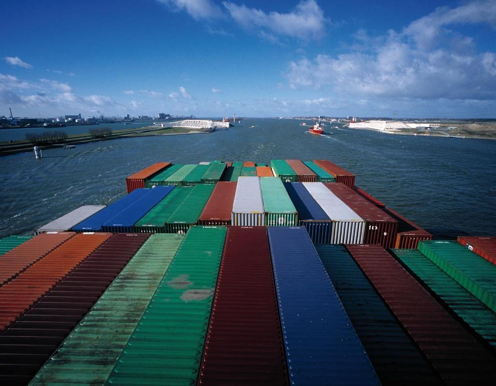 Nederland is door zijn geografische ligging en de aanwezigheid van de zeehavens, met inzet van bedrijfsleven en overheid, uitgegroeid tot een internationaal logistiek knooppunt van zakelijk verkeer