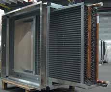 Warmwaterbatterijen Warmwaterbatterijen zijn standaard uitgevoerd in koper-aluminum. De aansluitingen van de warmtewisselaar kunnen intern of extern worden uitgevoerd.