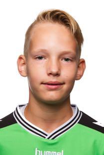 Naam : Kasper Buursma Leeftijd : 13 jaar Positie : Links-achter In welk team zat je vorig seizoen? : JO13-1 Op welke school zit je?