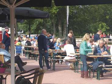 Na afloop wordt er aan de stamtafel gekscherend een sneer uitgedeeld en een biertje gedronken. Zaterdagmorgen vroeg weer aanwezig om de laatste vuiltjes weg te werken.