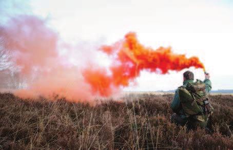 O E F E N I N G P E R S O N E E L Na de oefening worden de cursisten met een Chinook teruggevlogen naar Gilzen-Rijen.