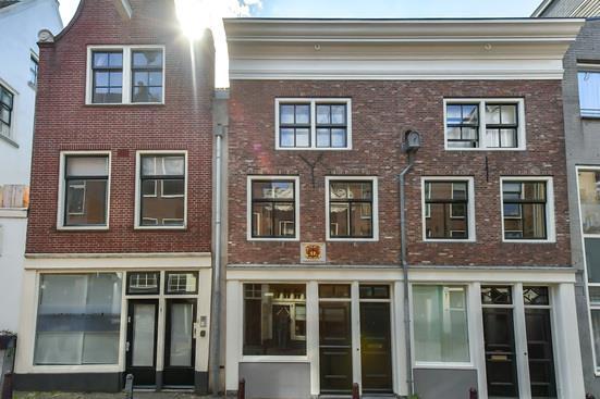 Binnen Oranjestraat 3 1013 HZ Amsterdam Vraagprijs: 340.000,- k.