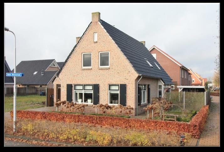 Prachtige vrijstaande woning in Slagharen. Deze schitterende woning in de nieuwe woonwijk Moeshoek is gebouwd in 2009 en beschikt over veel ruimte (625 m³). De totale perceelgrootte bedraagt 415 m².