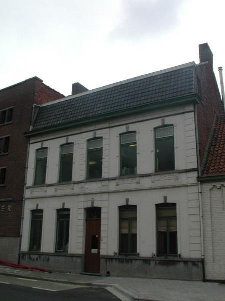 De stoombrouwerij wordt wellicht tijdens het interbellum vervangen cf. huidig. Ca. 1965 wordt de directeurswoning in de brouwerij geïntegreerd.