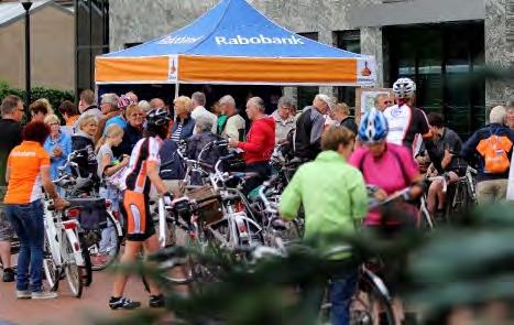 Op zaterdag 14 juni was het een drukte van belang in ons gezellige dorp Mijdrecht. Door de Rabobank werd een fietstocht georganiseerd waarmee we onze clubkas konden spekken.