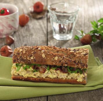 SEIZOEN Rookworst Mosterd Toast Gril enkele sneetjes witte baguette en laat afkoelen.