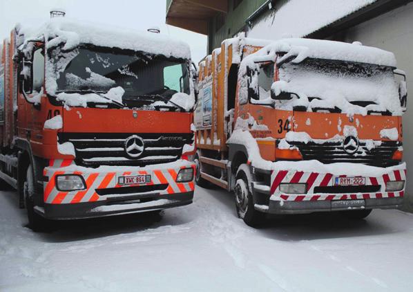 p. 30 Ondanks barre wintertemperaturen en witte landschappen, doen de afvalophalers altijd hun uiterste best om iedereen te bedienen.