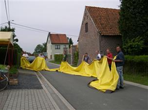 Maar mijn favoriete plekje waar ik ieder jaar opnieuw mocht terugkomen was natuurlijk bij Remi op de hoek schuin tegenover t kapelleke, en dat ter gelegenheid van de Corpusfeesten.