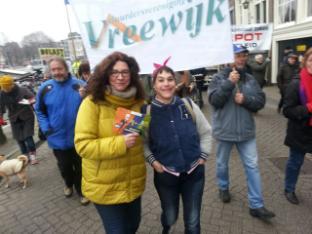 De Woonbond attendeerde ons op de demonstratie in Amsterdam tegen de huurverhoging. Uiteraard hebben wij daar onze gezichten laten zien.