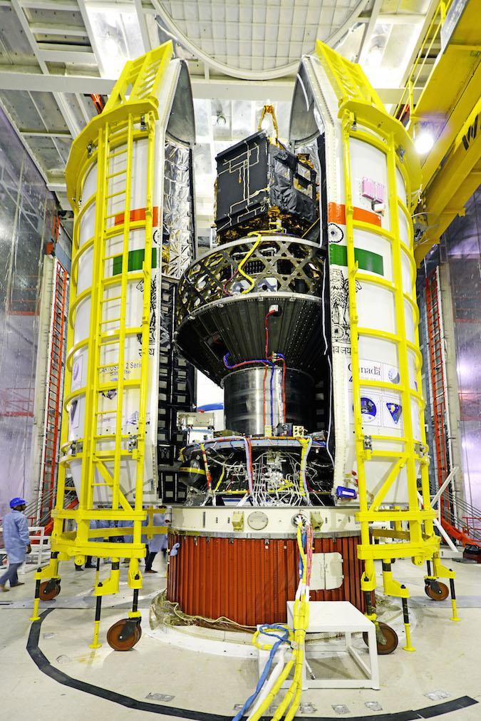 stuks met een Europese Vega raket in september en zes in oktober met een Minotaur-C raket. Met de PSLV raket vlogen ook enkele Flock 2p nano-satellietjes mee.