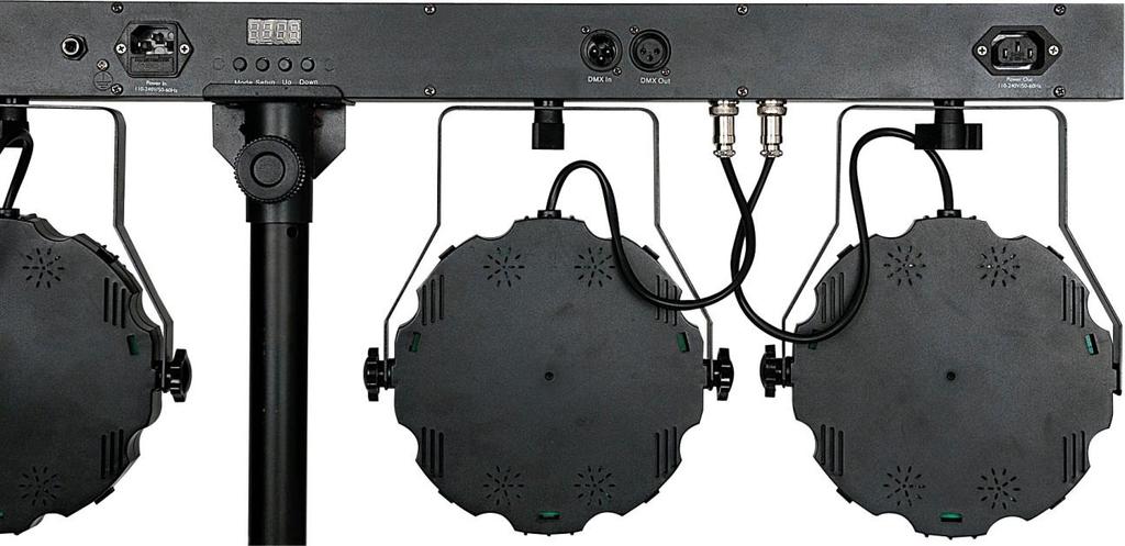 UIT 3) LED-display met menuknoppen 6) IEC-voedingsaansluiting UIT Installatie Verwijder alle verpakkingsmaterialen van de Compact Lightset.