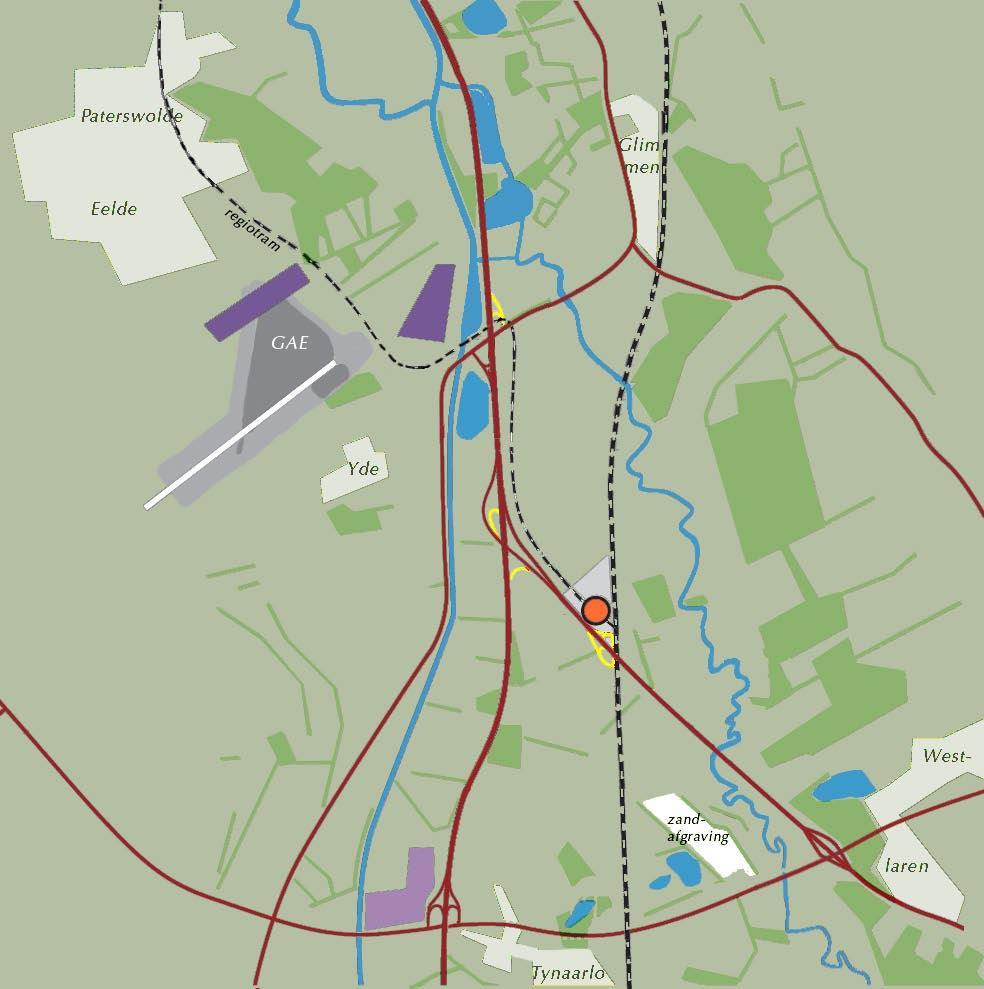 VARIANT 2 (Kruising N34 met het spoor): Vanaf de N34 kunnen reizigers overstappen op de regiotram, die daarna via het vliegveld naar Groningen leidt.
