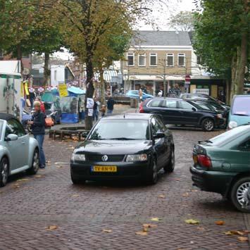 beperkt. Enerzijds kan dit betekenen het weren van vrachtverkeer op bepaalde wegen; anderzijds dienen de routes voor vrachtverkeer ook daadwerkelijk geschikt te zijn voor vrachtauto's.