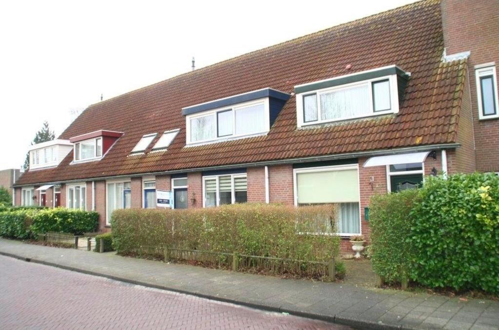 Ringdijk 421 8244 BM Lelystad Inleiding DEZE WONING IS AL BEREIKBAAR MET EEN GEZAMENLIJK BRUTO INKOMEN VANAF CA. EUR 2120,- PER MAAND (INCL.