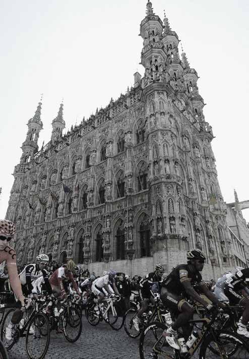 HOSPITALITY.01 VIP-ONTBIJT STADHUIS LEUVEN PROGRAMMA TIMING GROTE MARKT LEUVEN Toegang tot de VIP-ruimte in het prachtige Stadhuis van Leuven, in het hart van de start. Ontvangst door onze hostessen.