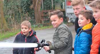 Neem het kinderfeestje Grenadier, waarin je onder begeleiding van een échte brandweerman écht vuur gaat bestrijden.