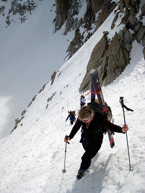 Hiermee is Mountain Network gestart met een ski-programma. Sinds 2012 is Jelle Staleman UIAGM Ski- en Berggids. Daarnaast is hij in het bezit van het Oostenrijkse Staatliche Skileraar diploma.