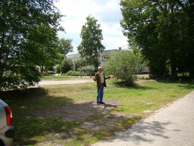 4. Emmen Bevindingen 2010: Parkeerplaats Oost aan de Kerkhoflaan, bij hotel De Linde. De loopafstand van het centrum (ca. 7 minuten).