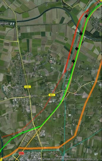 kv-verbinding. Hier steekt deze de A17 over een loopt aan de oostzijde hiervan tot aan Standdaarbuiten.