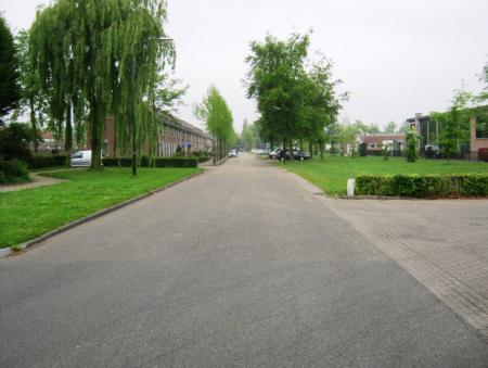 Locatie Het uit te voeren werk is gelegen in de Zwembadweg, Molendijk-zuid en