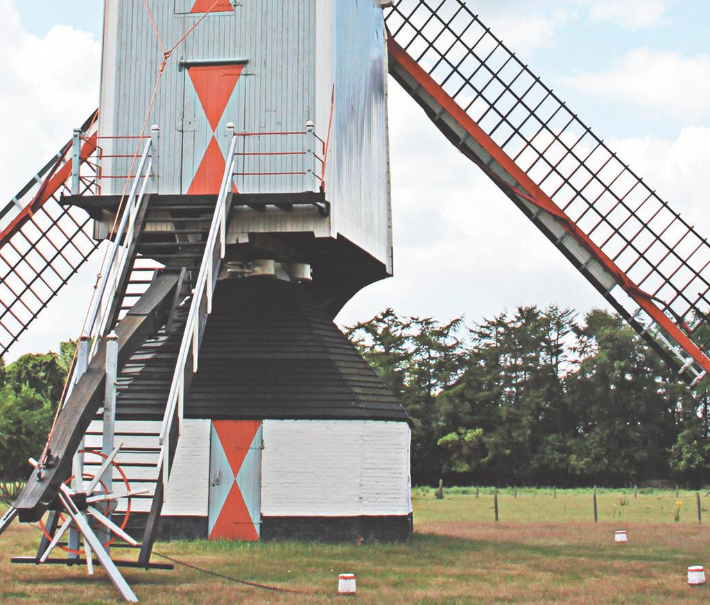 Daar bleef hij bekend onder de naam de Nieuwe Molen tot hij in 1982 zijn huidige