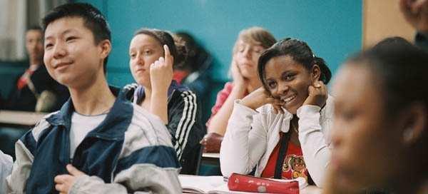 Op weg naar diversiteitsensitief onderwijs 1. Verschillen zien 2. Leren omgaan met verschillen 3.