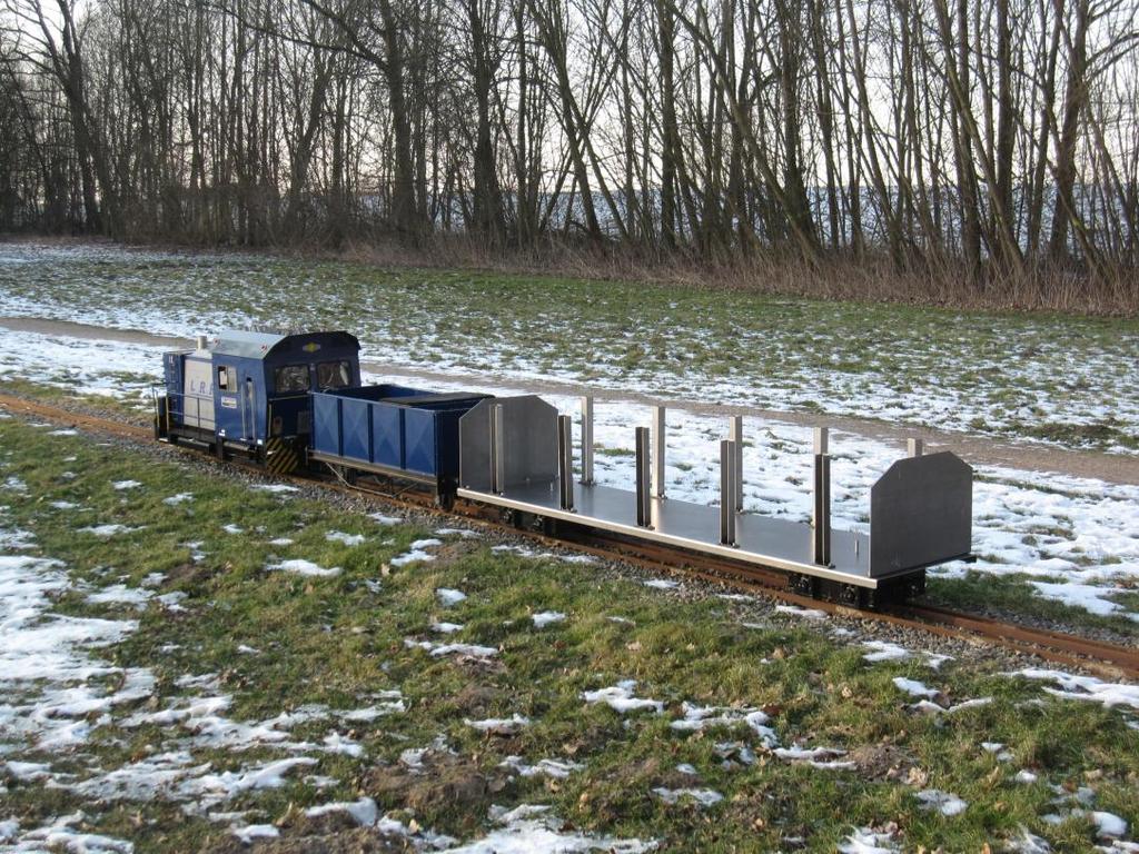 Gelukkig gaan onze buren binnenkort beginnen met het kappen van een aantal bomen, dus