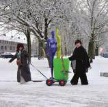 .. ze reizen nog steeds, nu al meer dan 5 jaar, op dit moment op het 9e adres Sweelincklaan Willem Pijperstraat Meyrooslaan Bernard Zweerslaan Beethovenlaan Sweelincklaan Cattepoelseweg Wagnerlaan