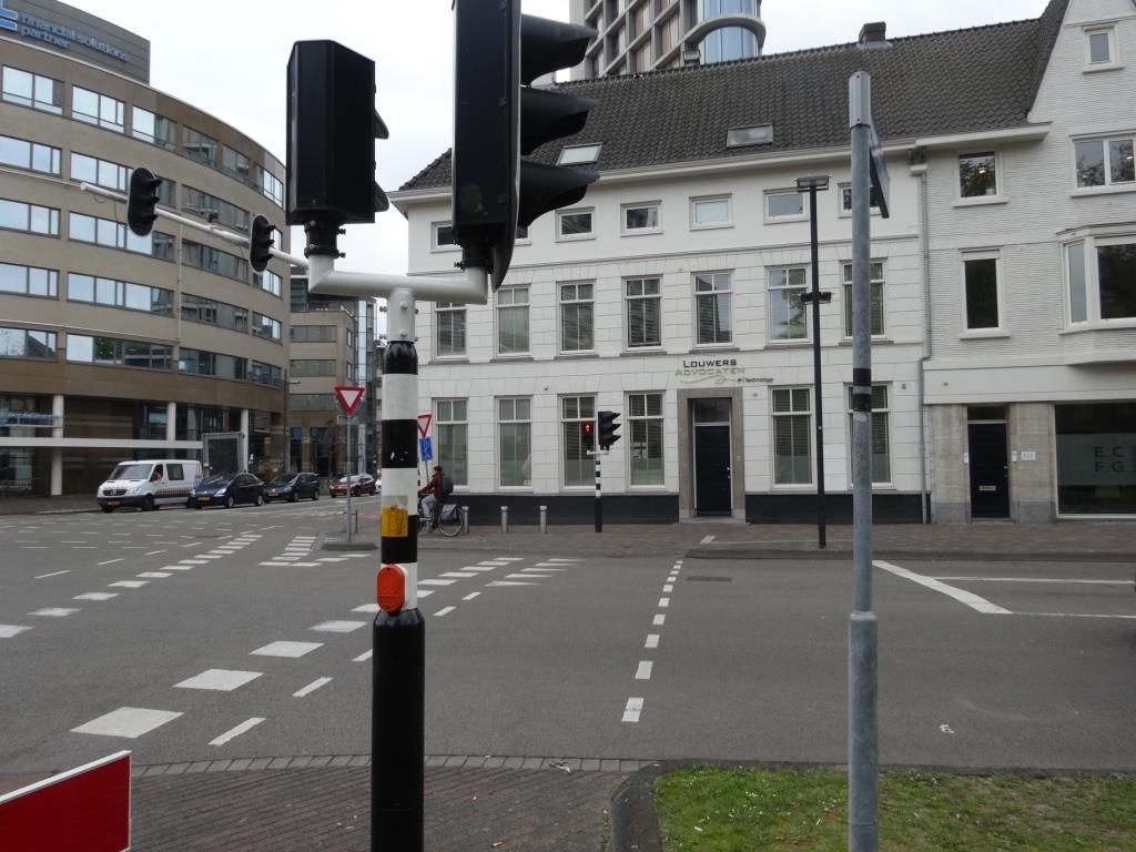 Kanalisatiestrepen Geen zebramarkering Ten Hagestraat/Vestdijk Vri Geen