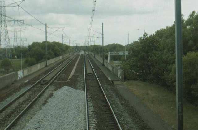 Akoestisch onderzoek OTB spoorbrug Muiderberg dbvision 15/76 De nieuwe spoorbrug wordt ca. 60 meter langer dan de bestaande betonnen brug.