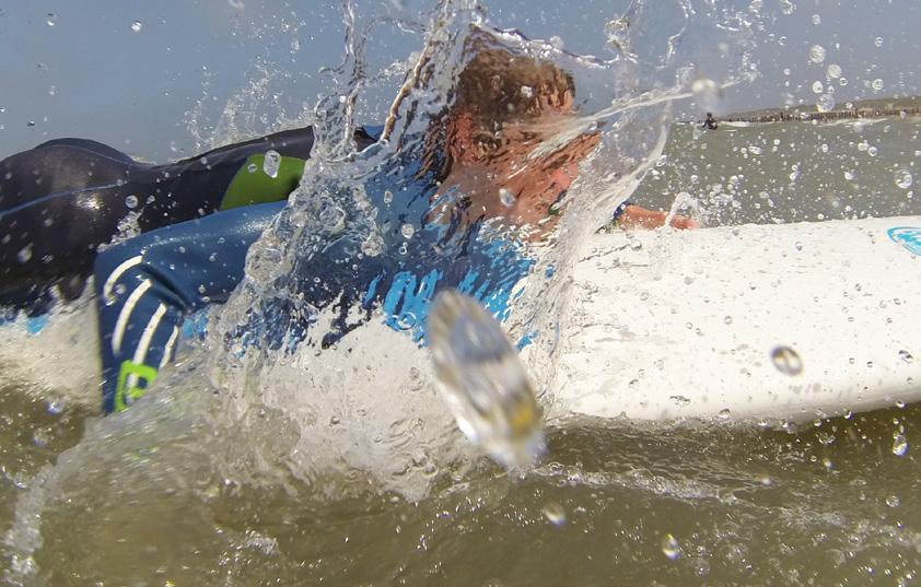 Surfen, suppen, kajakken, de vele funsports zijn een fantastische aanvulling op zwemmen en pootjebaden. Water, strand en sportplezier Elke leeftijd heeft zijn eigen vakantiewensen.