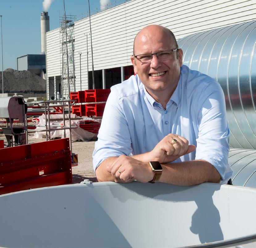 IN HOOFDSTUK GESPREK MET... Liever plastic flessen dan bermpaaltjes Onze business unit richt zich op de recycling van grondstoffen.