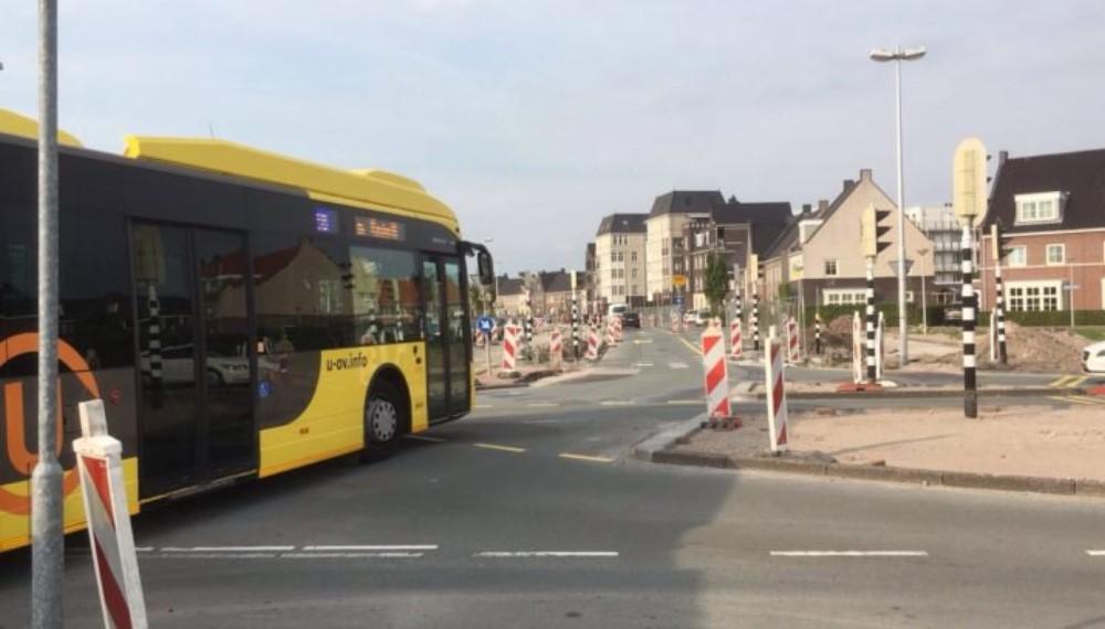 waar druk overleg is omtrent de naam van het plein.