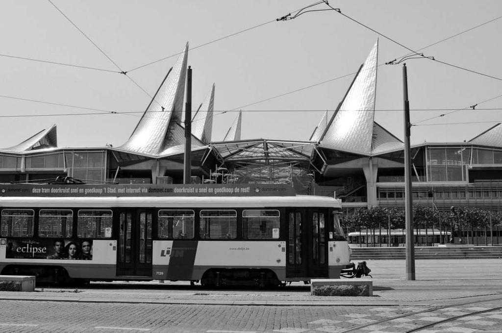 Antwerpen Verlenging tram 8 (aanleg vrije tram- en busbaan): De verlenging van tram 8 is het eerste afgewerkte tramproject van het Masterplan Mobiliteit Antwerpen.