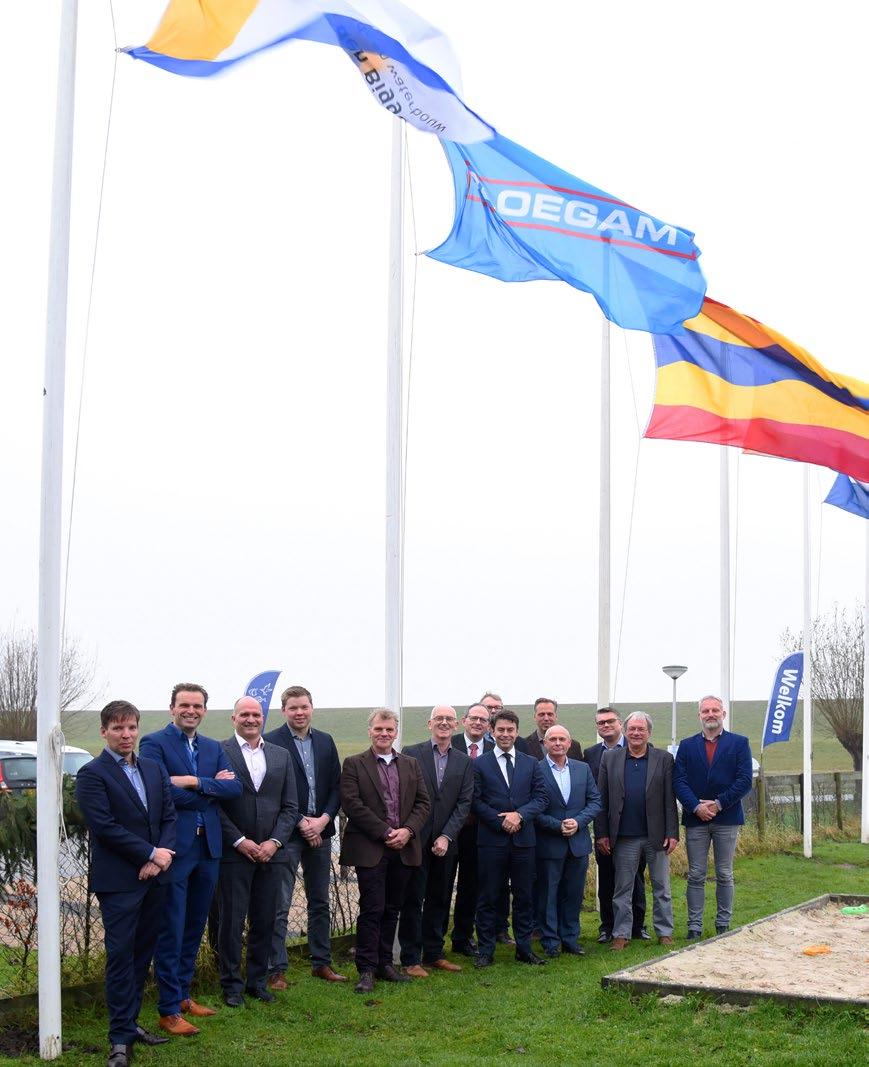 Nieuw IJsselgebied terug naar eigenaren en beheerders Een dag na de oplevering werd met het ondertekenen van diverse documenten donderdag 15 december het gebied door het waterschap overgedragen en