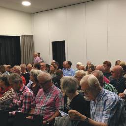 De komende vergadering gaat plaatsvinden in Het Baken, aan de Beneluxlaan 3. Dat is tegenover het winkelcentrum. Belangrijke onderwerpen Op de agenda staan een flink aantal onderwerpen.