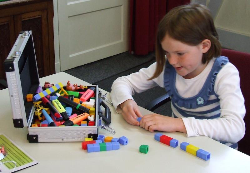 Bijlage 14: F&L Methode Taal in Blokjes. Taal in Blokjes wordt gebruikt voor de begeleiding van kinderen met lees - en spellingproblemen in het basis- en speciaal onderwijs.