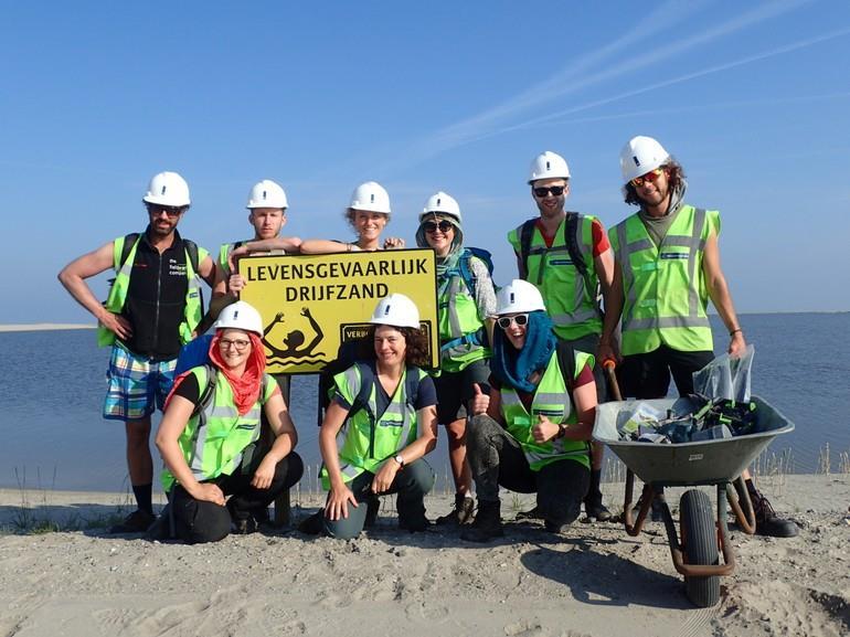 Het projectteam, met vooraan in het midden Liesbeth Bakker (Bron: Liesbeth Bakker) Vogelparadijs Het eerste jaar is in elk geval voortvarend begonnen.