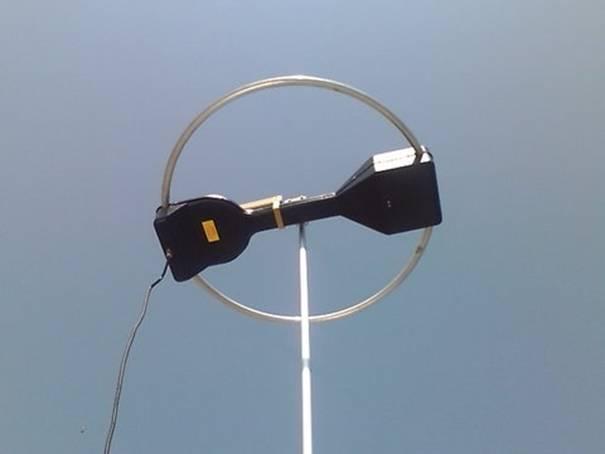 HET MAGNETISCHE LOOP ANTENNE EXPERIMENT (deel 1) Het begin van het verhaal: geruime tijd geleden meldde Klaas Jan, PA5KK, tijdens een bestuursvergadering van de Veron dat hij voor zijn bedrijf een