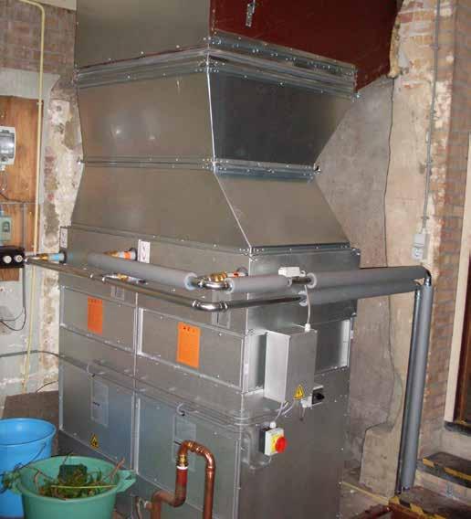 TANNER MDC Veelzijdige warmwater luchtverwarmer met centrifugaalventilator De TANNER MDC is een watergevoede hangende luchtverwarmer die horizontaalof verticaal-uitblazend kan worden ingezet.